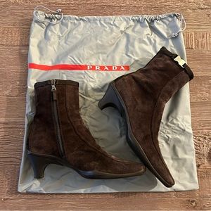🌟HOST PICK🌟Prada Suede Ankle Boot 36.5